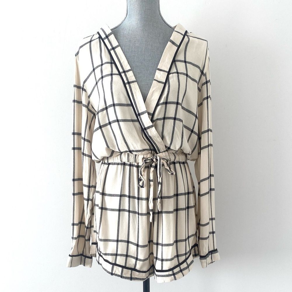 Out From Under by Urban Outfitters Plaid Wrap Women Pajama Romper Cream Black L